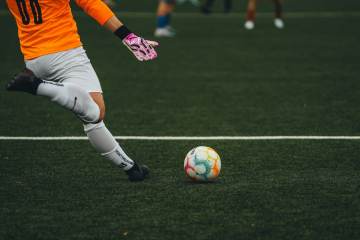 沃特金斯：没人比埃梅里更适合带队踢欧联，他的履历说明一切（配图示意）